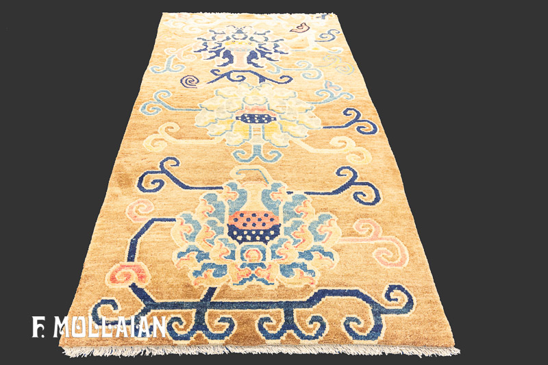 Antique Tibetan Rug n°:43553947